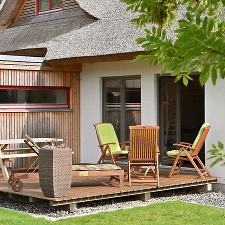 Reetdachhaus "Treibholz" Villa Wiek auf Rugen Bagian luar foto