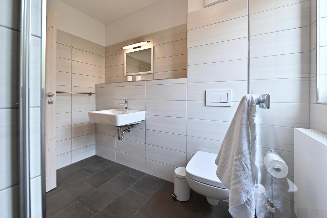 Reetdachhaus "Treibholz" Villa Wiek auf Rugen Bagian luar foto
