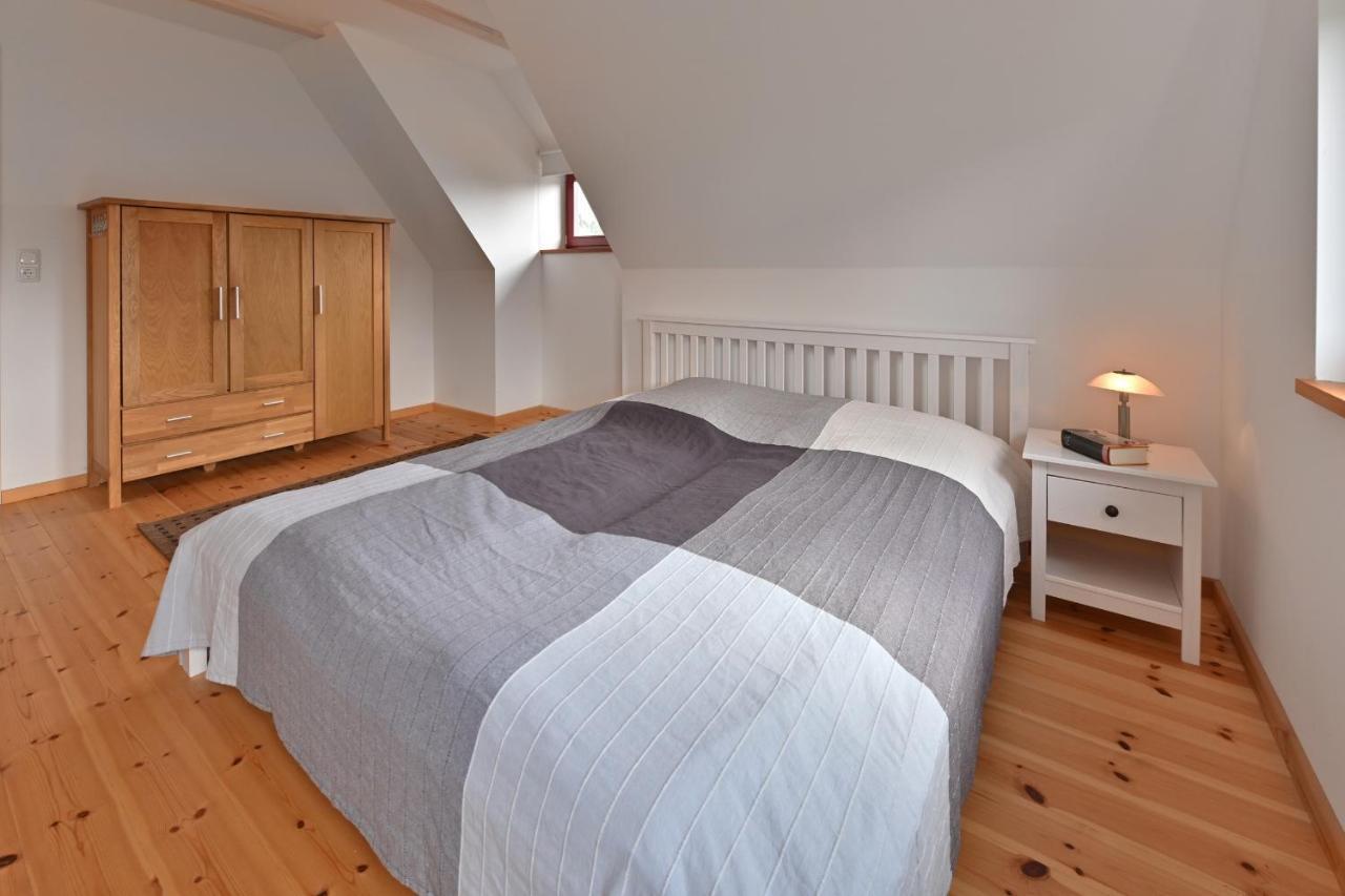 Reetdachhaus "Treibholz" Villa Wiek auf Rugen Bagian luar foto