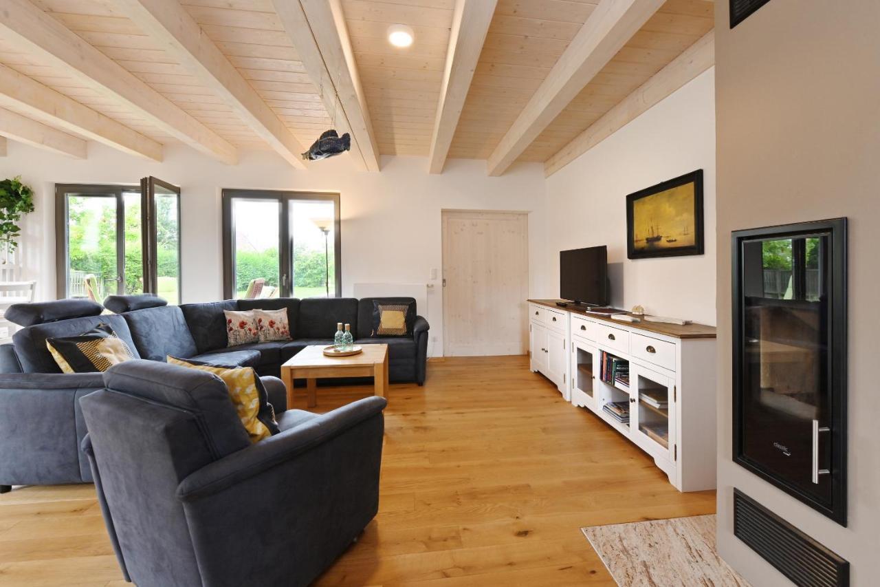 Reetdachhaus "Treibholz" Villa Wiek auf Rugen Bagian luar foto